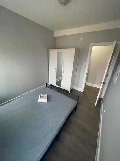 $780 All inclusive, Sandy Hill, summer sublet Image# 1