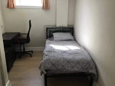 Private Room - Female Only - Scarborough Image# 5