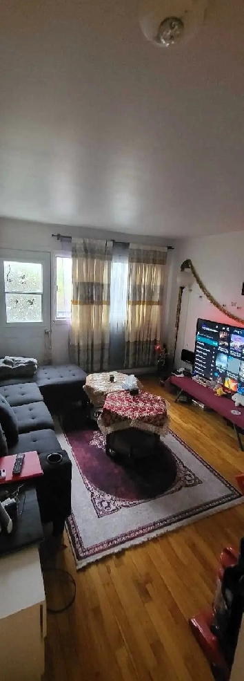 3 1/2 appartement tt meublé a louer juin juillet et Août Image# 9