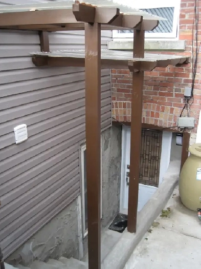 Ossington and Bloor one-bedroom basement apartment Image# 8
