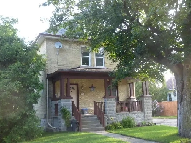 2 Bedroom Upper Apartment for Rent Image# 1