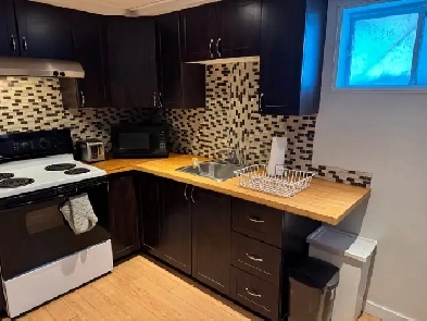 Studio for rent/alouer All included Image# 3