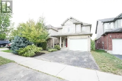 4-bedroom single house top elementary and high school Waterloo Image# 1