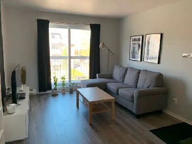 Bout de l'île, Léonard Chaigneau grand 4 1/2 à l'étage Image# 1