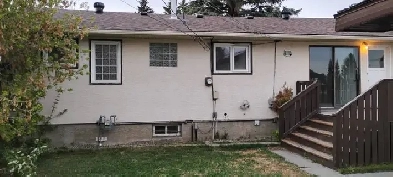 HOUSE FOR RENT UPPER LEVEL IN ACADIA SW IN CALGARY Image# 11