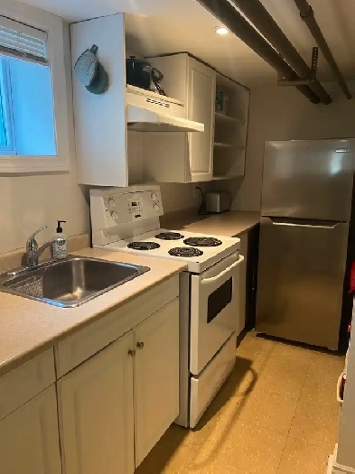 Bachelor Studio for Rent in Bloor West Village Image# 1