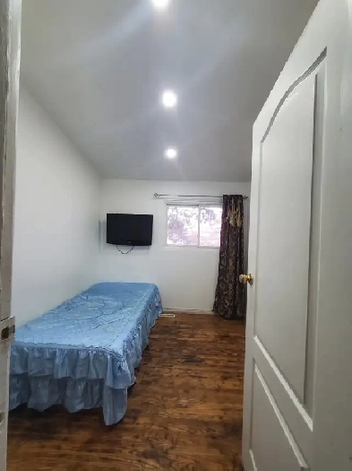 URGENT room Image# 8