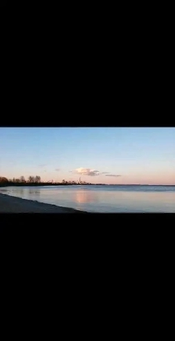 Quiet Room by the Lake Image# 1