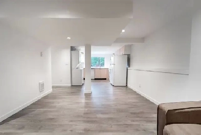 3 Bedroom Furnished Suite - Utilities and Wifi Included Image# 8
