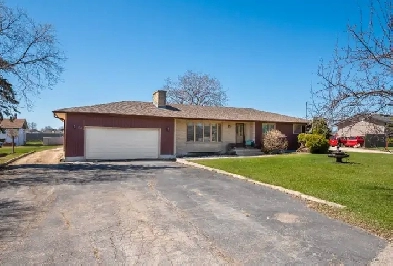 Well-Maintained 3bdrm Bungalow in West St Paul w/ Dbl Att Garage Image# 6