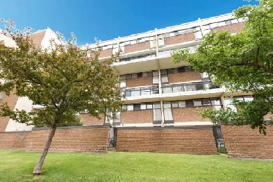 Condo Townhouse For Sale In Toronto Image# 1