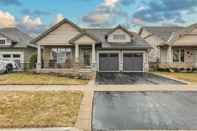 STYLISH BUNGALOW BACKING ONTO GREEN SPACE - 2 1 BED, 3 BATH Image# 1