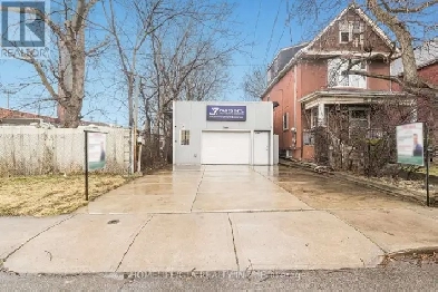 FOR SALE M5 Zoned Industrial Warehouse, Shop, Image# 1