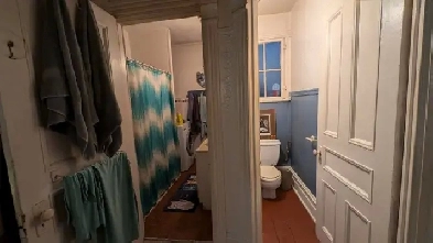 Chambre semi meublée dans un grand 6 1/2 650$ tout inclus Image# 1