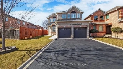 Gorgeous 4 2 Bedroom Detached With Legal Bsmt Aptm In Brampton Image# 1