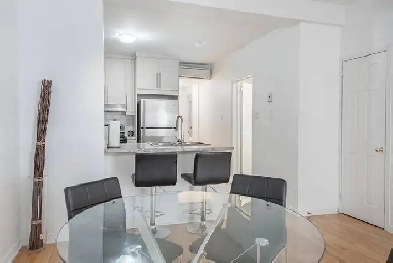 Spacieux 2 cac TOUT MEUBLÉ et terrasse privée! Image# 4