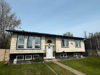 6312 50A Street Close Ponoka, AB T4J 1E5 Image# 6