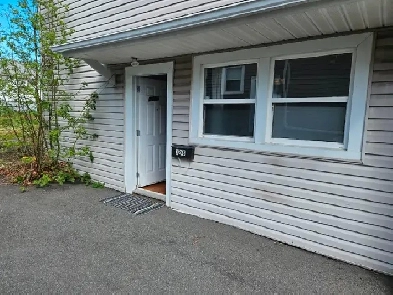 June 1st Nice Bright 1 BR Apartment by Halifax Shopping Center Image# 1