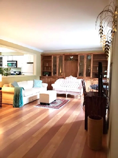 Incredible 2 bedroom plus office Yonge &Elginmills Image# 1