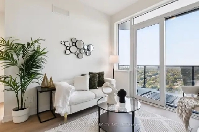 Cute Lower Penthouse Suite w Stunning Unobstructed Views Toronto Image# 1