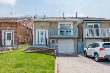 229 Invergordon Avenue, Toronto Image# 1