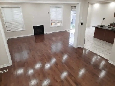 Room rental, private balcony, private washroom, 1 parking Image# 2