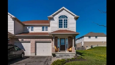 Semi-Detached for Rent in Williamsburg Image# 1