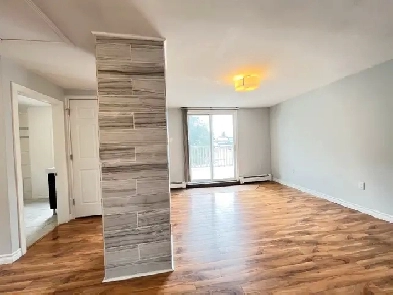 MIN TO UNIV, BRIGHT RENO APARTMENT, 6 APPLIANCES PET OK WEST END Image# 1