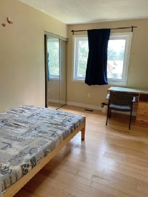 $860/m SUMMER UNIVERSITY OF TORONTO UTSC/CENTENNIAL COLLEGE ROOM Image# 1