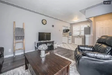 Spacious 3 Bed 2 Bath home for rent in prime Kitchener location Image# 3