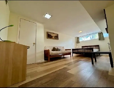 Large Bright Furnished room for Single working male 1,050 m Image# 1