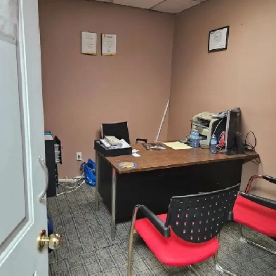 Omvic approved office for lease Image# 2