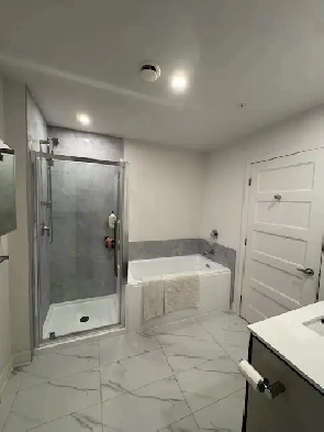 Condo one bedroom, lease transfer, June 1, ONE MONTH FREE Image# 1