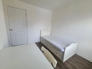 Bloor, Christie @ Ossington TTC, Room 2nd Flr Rent - 2Min to TTC Image# 1