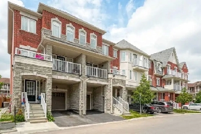 Master Bedroom with Parking available to Rent in Brampton Image# 2