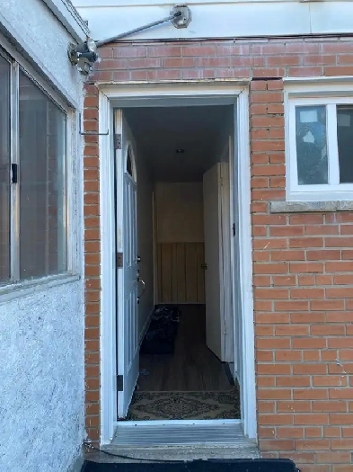 room on ground floor Image# 5
