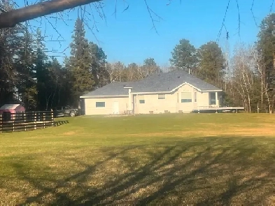 House for Sale Hudson Bay Image# 3
