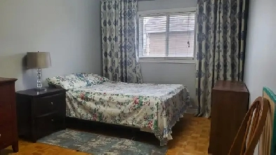 LARGE FURNISH ROOM IMMEDIATE. 5  MINS. TO SQUARE ONE Image# 1