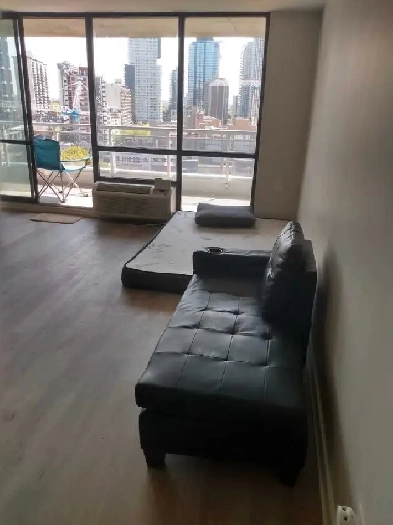 1 DOUBLE SIZE BED IN A SHARED LIVING AREA CAN BE FOR COUPLE Image# 1