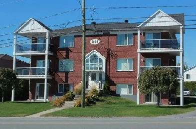 Logement  grand 4 1/2 a louer Image# 8
