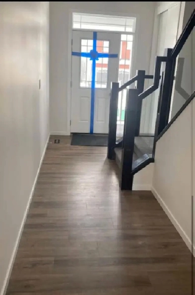 Well ventilated bed room with a walk in closet Image# 1