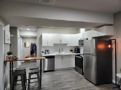 LEDUC - Executive 1 bed lower - Full Double Garage Image# 2