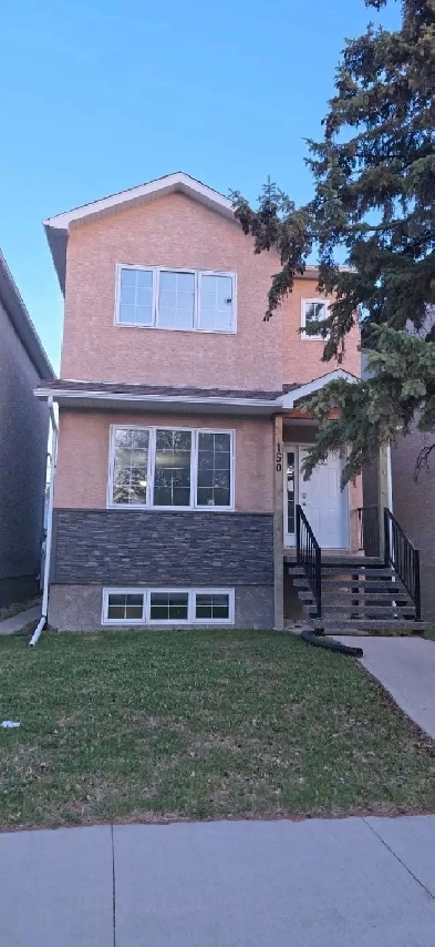 Newly Designed/Built  4 Bedrooms house in Old St. Vital Image# 3