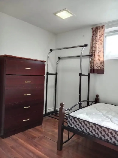 Basement Private Room -Scarborough (June 1st) Image# 2