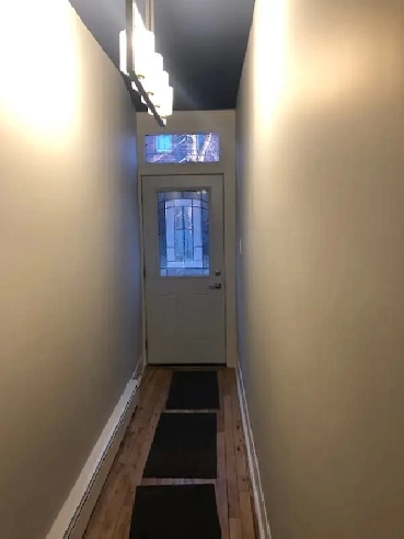 Spacious apartment for rent on a nice peaceful street. Image# 9