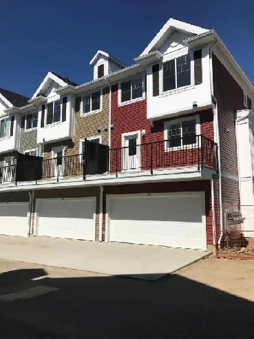 New Townhouse For Rent in the north Crystallina Nera area Image# 6