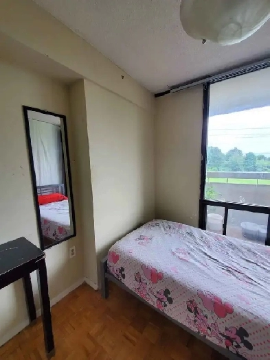 Girls- private room for rent Image# 5