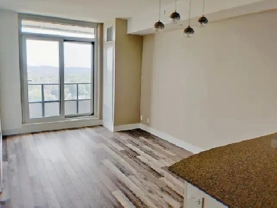 Westboro 1 bdrm apartment with perfect view in level 18 Image# 7