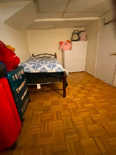 Cozy room in eastyork available from May 24th, $850/month Image# 2