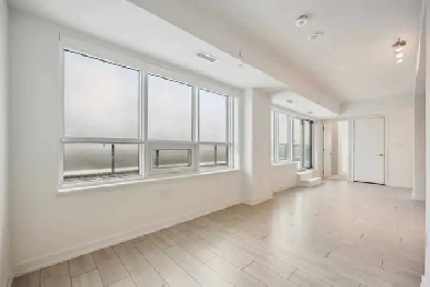 Luxury 3-Bedroom Penthouse at TTC Glencairn station Forest Hill Image# 10